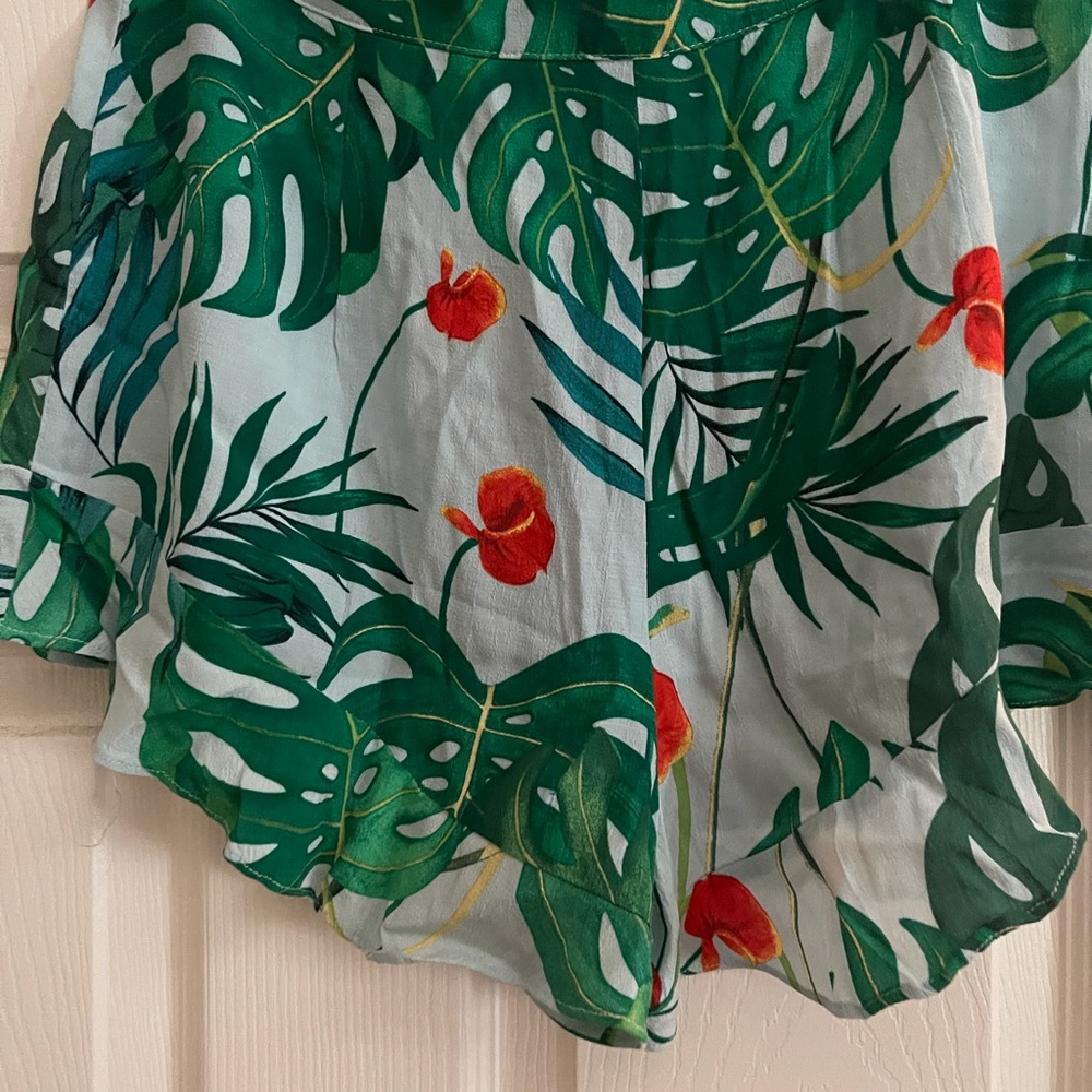 Zara floral shorts lightweight  new but no tags